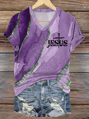 Camiseta informal con cuello en V y estampado artístico "Jesús, el camino, la verdad, la vida, la cruz, la fe" para mujer